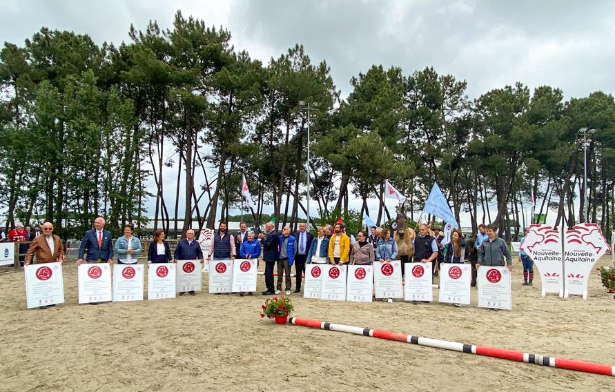 Remise des plaques Qualit'Équidés aux premiers labellisés de Nouvelle Aquitaine